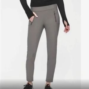 Athleta Headlands Hybrid Cargo High Rise Gray Pant size 2p